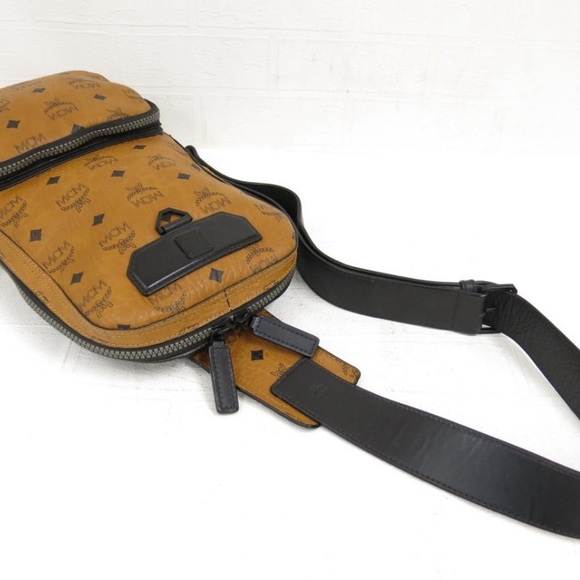 MCM Visetos PVC Calf Leather Genuine Leather Body Shoulder Bag Camel Black - Picture 2 of 10